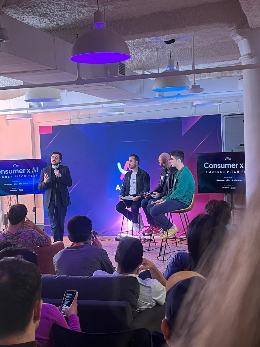 HafsaWarraich's tweet photo. Represented @FitXTech at NYC Tech week! Got overwhelmingly positive response! 🙏🏽  Coming back more energetic than ever! 💪🏽 Building @fdotinc https://t.co/ttrewGaiSO