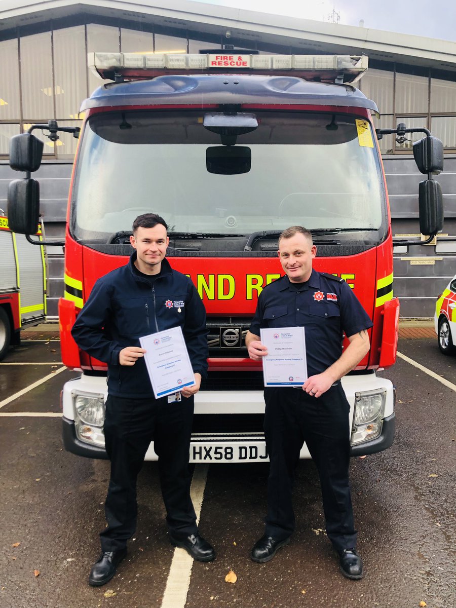 HIWFRS_LandD's tweet image. End of the latest @NFCC_FireChiefs course, HIWFRS just gained 4 more skilled and #highstandard Emergency Response Drivers ⭐️ Over 3,500 miles covered between the two courses on all road types to give as much exposure as possible. @Basingstoke_01 @ShanklinFire 🚒🚔🛣️