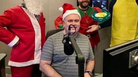 RadioWatcher's tweet photo. Emotional farewell for BBC Radio Humberside presenters with big changes from Monday https://t.co/Wsizkd5dj2

#eastyorks #northlincs #bbclocal #radionews #bbclr #keepbbclocalradiolocal #ukradio https://t.co/eGynGd7zsv