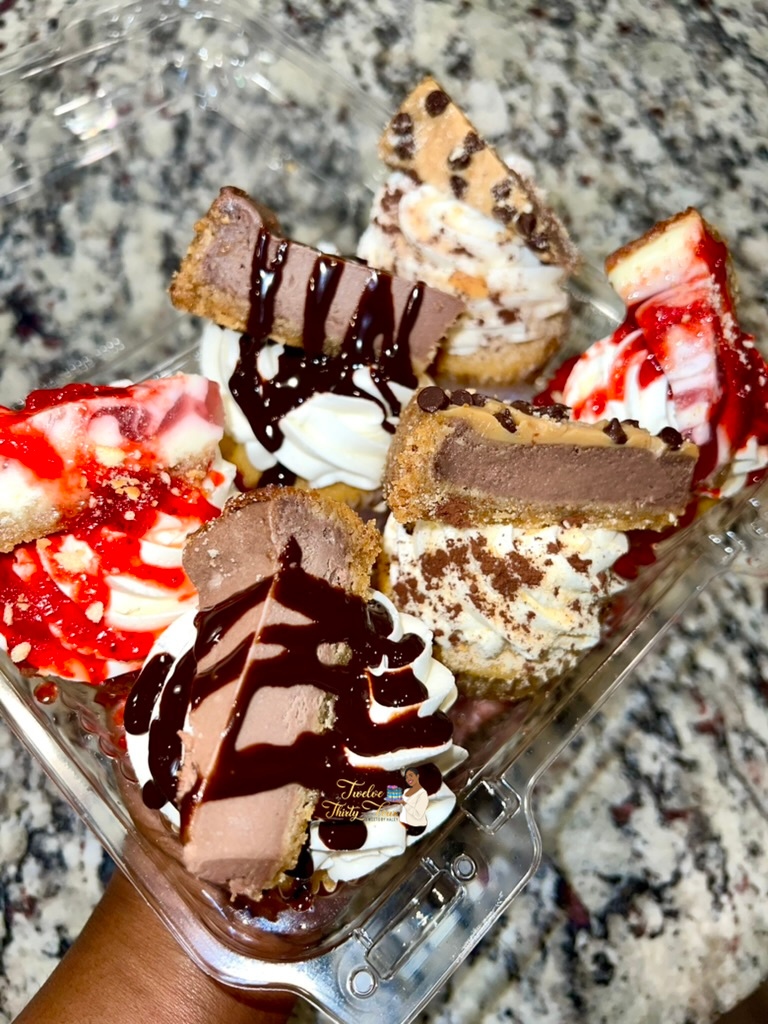 yyyyelah's tweet photo. Cheesecake + Cupcakes = Heaven 🤤 Vanilla Cupcakes topped with Strawberry, Chocolate and Cookie Dough Cheesecake! 🍓🍫 Order via Instagram // 12_34Sweets!

#cheesecake #cheesecakecupcakes #strawberrycheesecake  #cookiedoughcheesecake #cookiedough #chocolate https://t.co/4wUyXDQRn9