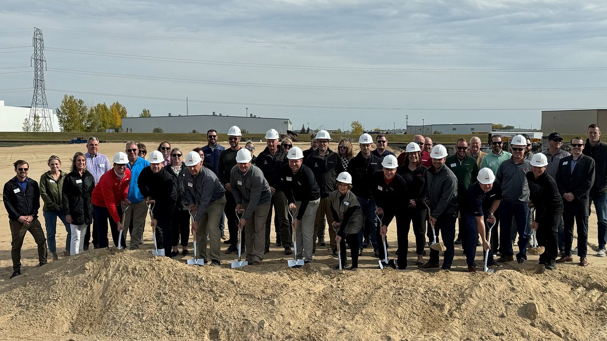 DakotaSupply's tweet photo. DSG breaks ground for new facility in Fargo, ND! This new facility in Fargo, slated to open in 2025, will ensure that we are set up to meet the increasing needs of all of the industries we serve in the area. #dsgsupply #125yearsyoung https://t.co/SBqV0AAlF2 https://t.co/PIyMrgWICT