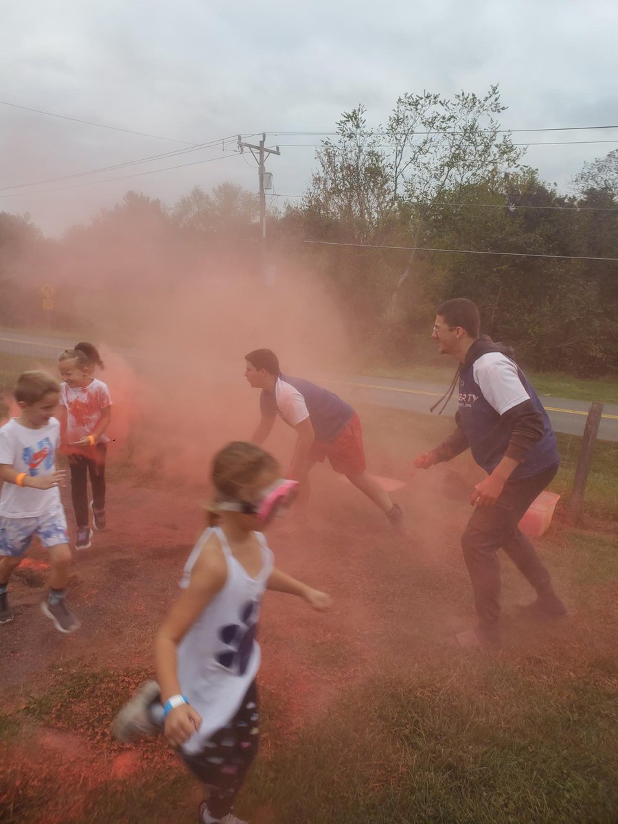 GoLHSWrestling's tweet photo. Thank you to those who volunteered to serve in community engagement at the H.M. Person Color Run! This project couldn’t have been as successful without your involvement. Thank you so much for volunteering.
#LevelUp #CommunityEngagement @LHSEAGLESVA @hmpearsonelem https://t.co/gERGoi0nYg