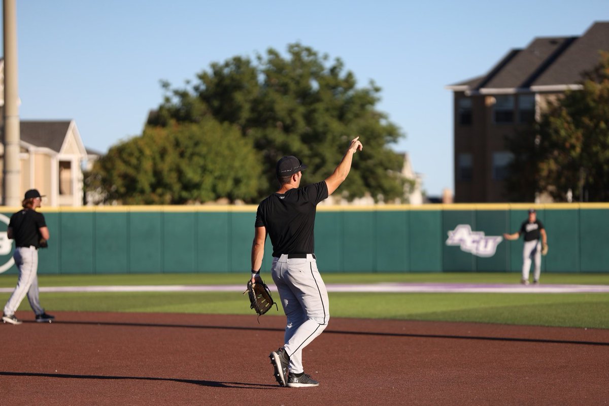 ACU_Baseball's tweet photo. It’s 𝙁𝘼𝙇𝙇 𝘽𝘼𝙇𝙇 time! 😤

🆚: DBU
📍: Horner Ballpark
⏰: 4:00 P.M.
🎥: https://t.co/CRK9u0JG0c

#ATO | #GoWildcats https://t.co/zpUPJSzzRs