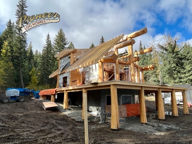 Progress is being made on this Pioneer Post and Beam in Bridge Lake, BC. The contractor will have it weathertight before the snow flies. ❄️ #dreamhome #logcabins #postandbeam #lakehome #loghome