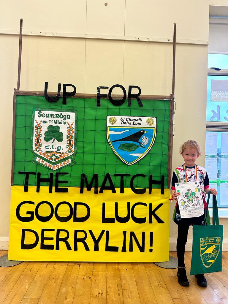 Today St. Ninnidhs P.S. were "Up for the Match!" and the school was a beautiful sea of 🟢 Green ⚪ white &amp; 🟡 gold celebrating the Intermediate Championship Final. Pictured are some the Art Competition winners after receiving their prizes 🏆 and a wonderful school photo👏