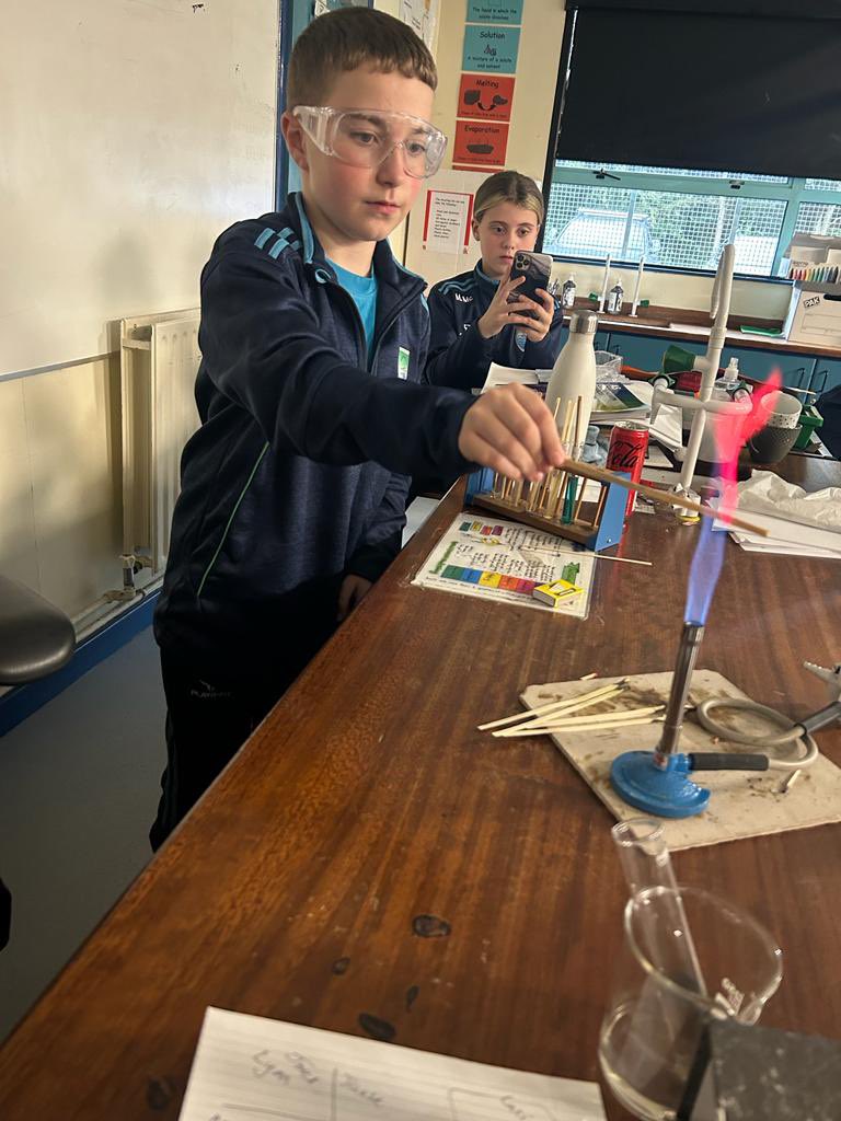 ScienceMalone's tweet image. Halloween science @MaloneCollege