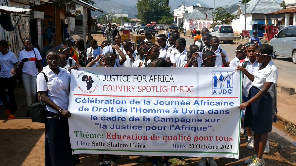 Nearly 6 million children in the #DRC🇨🇩are still out of school. Youth activists, students &amp; children in the mining town of #Uvira developed a set of demands calling for #JusticeForAfrica and #EduationforAll &amp; then marched to the Office of the Mayor to deliver their petition!