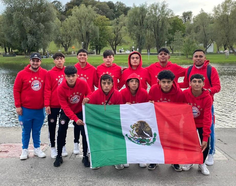 El equipo de Durango <a href="/DIABLOSROJOSDGO/">Diablos Rojos UJED</a> está representando a México en Copa organizada por el <a href="/FCBayern/">FC Bayern München</a>, han ganaron 2a1 a Nigeria, 1a0 a Rwanda y 2a0 a Sudáfrica. El mayor de los éxitos para MÉXICO