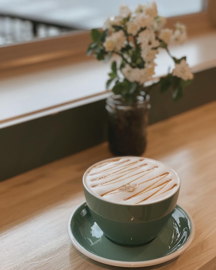 ☕️ A perfect pick me up for this Friday morning. Hope Mountain Cafe. This cozy coffee shop is your ultimate caffeine fix destination! 🌟

📍 + 📸 @hopemountaincafe

#TheFraserValley #ExploreBC #ExploreCanada #AdventuresInTheFraserValley #ExploreHCC @tourismhcc