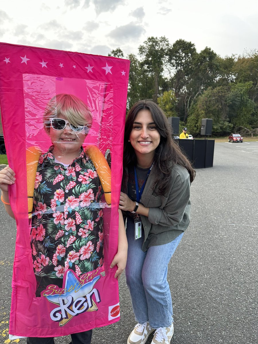 ms_devitto's tweet photo. Had so much fun at the Boo Bash! Thanks to our PTO for a great event @RobertsvilleES @MTPSNJ https://t.co/FCUu4t0R8Y