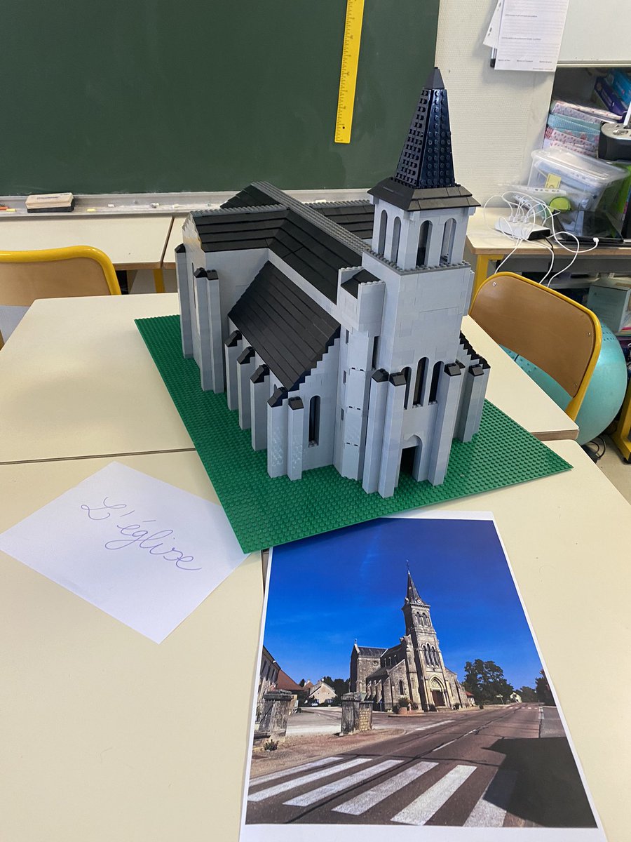 AudePocchiola's tweet photo. Découvrir le patrimoine et l’architecture de notre commune #navilly en reconstruisant les bâtiments principaux. Une belle journée pour nos bâtisseurs de l’extrême. @LEGO_Group @dsden71 #animabriques #parcoursculturel @LesChouettesCM https://t.co/Y1EMiI45ji