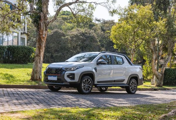 Versátil, Fiat Strada ganha motor turbo mas continua com pouco espaço na cabine bit.ly/3S7gAzO

Acompanhe a avaliação em vídeo da nova versão Ultra, que custa R$ 132.990, do utilitário mais vendido na Bahia #Correio24h