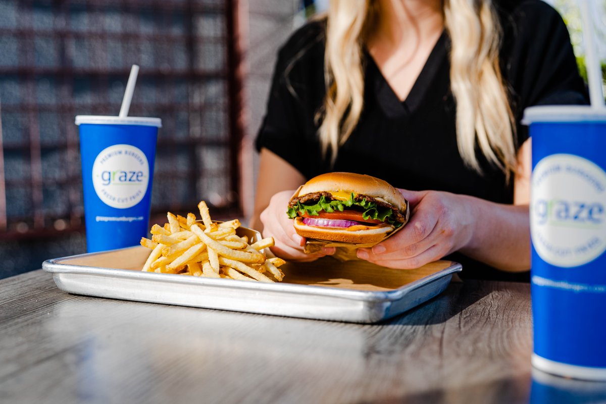 GrazeTucson's tweet photo. Delicious burgers and (the best) fresh-cut fries? 😍 Order everything, and more, for dine-in or order for pickup! View our latest menus at https://t.co/hhFmuyEy61. https://t.co/Lx1LwAjjOK