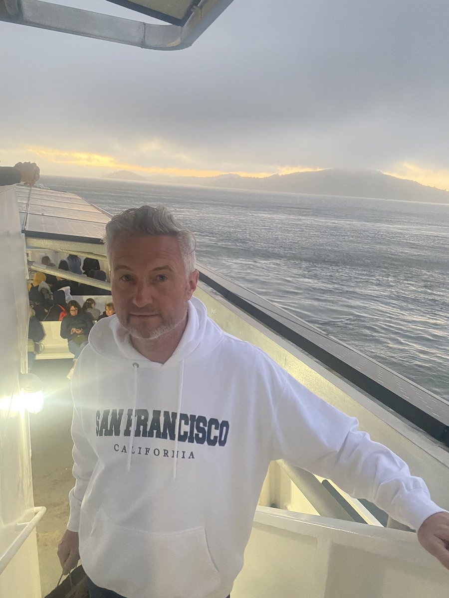 Can’t get more tourist than a San Francisco jumper on the boat to Alcatraz.. Happy Birthday Dad <a href="/Johnelsom6/">John Elsom</a> and best of luck with your new job!!