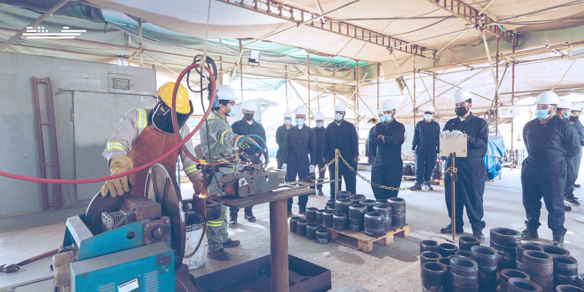 #تمرة💢|| من هنا🚨:ستخرج اساطيل سعودية مهيبة بعبارة: made in ksa صنع في السعودية🇸🇦… مجمع الملك سلمان العالمي للصناعات البحرية الأضخم بالمنطقة ومتوقع إفتتاحه قريبا بطاقة إنتاجية 43 سفينة سنوياً

-📌: تم تدريب 625 سعودي بالإضافة إلى 660 متدرب سعودي آخر يجري تدريبهم