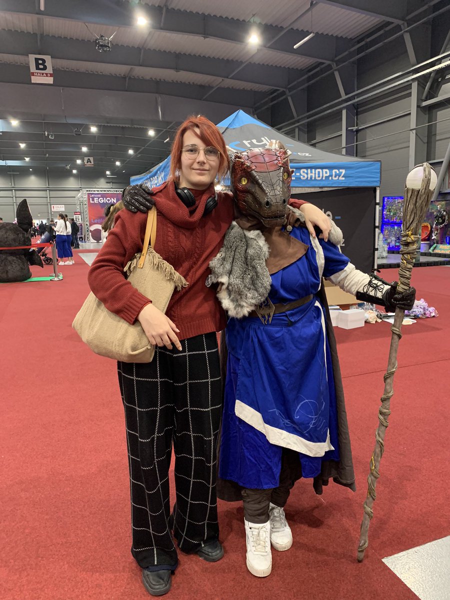 loonafromhell's tweet image. meeted some furries today at prague BEAUTY event