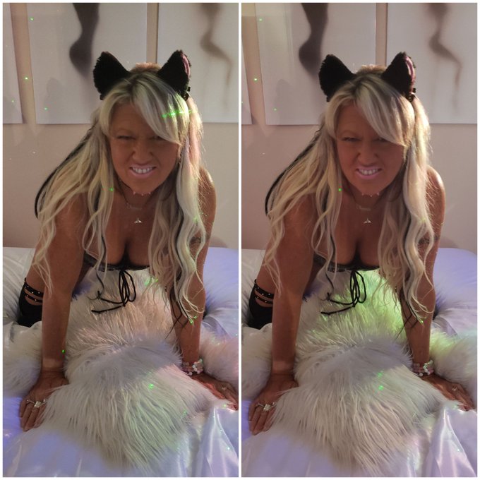 Frisky Friday! Here is my next week schedule:  SUNDAY 10/22 - 10/26 PALM DESERT 🏜,  THURSDAY 10/26 ORANGE<a href="/tag/airshow"class="tags"><span>#airshow</span></a>