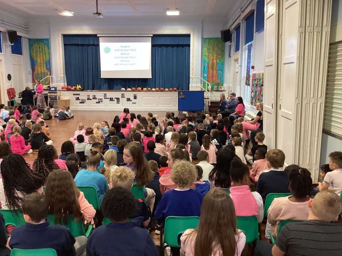 Brocklewood proudly wore pink today for #WearItPink @TransformTrust @helenHfordham @BreastCancerNow