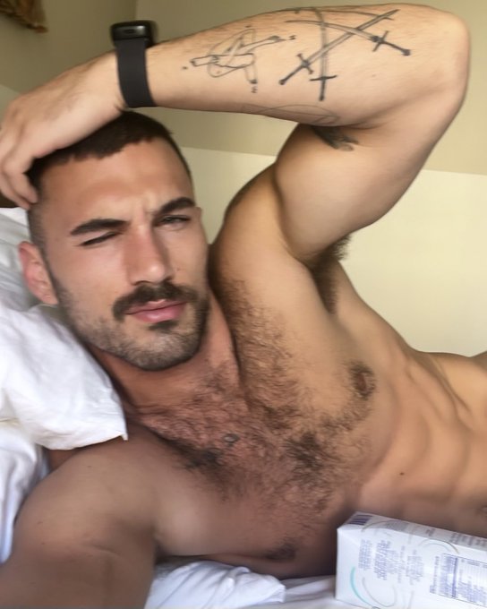 gm mf 🥱 https://t.co/qGZe3zB6XE