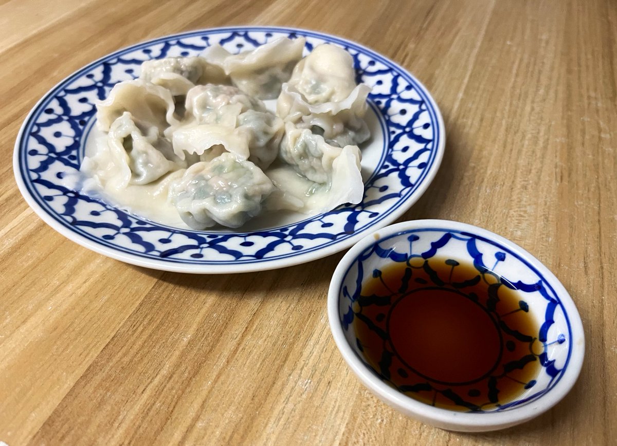 CurtisSChin's tweet photo. Keeping it simple. #MapoTofu #dumplings #whiterice #lifeinAsia #ChineseFood #FridayNight What’s on your plate this weekend?
@psb_dc @alvinfoo @helene_wpli @yurikageyama @WenchiY @freddiethekat @sambagal @shurifukunaga @RicoHizon @iandenisjohnson @plattypants @nepalesruben https://t.co/CKZ2kbbTjG