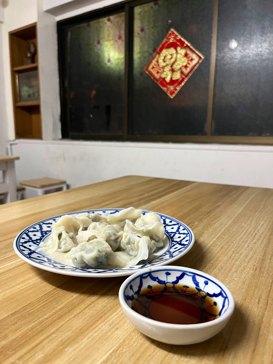 CurtisSChin's tweet photo. Keeping it simple. #MapoTofu #dumplings #whiterice #lifeinAsia #ChineseFood #FridayNight What’s on your plate this weekend?
@psb_dc @alvinfoo @helene_wpli @yurikageyama @WenchiY @freddiethekat @sambagal @shurifukunaga @RicoHizon @iandenisjohnson @plattypants @nepalesruben https://t.co/CKZ2kbbTjG