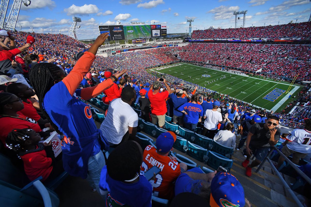 SatDownSouth's tweet photo. True or False: Florida can knock off Georgia next week. https://t.co/q84fs954up