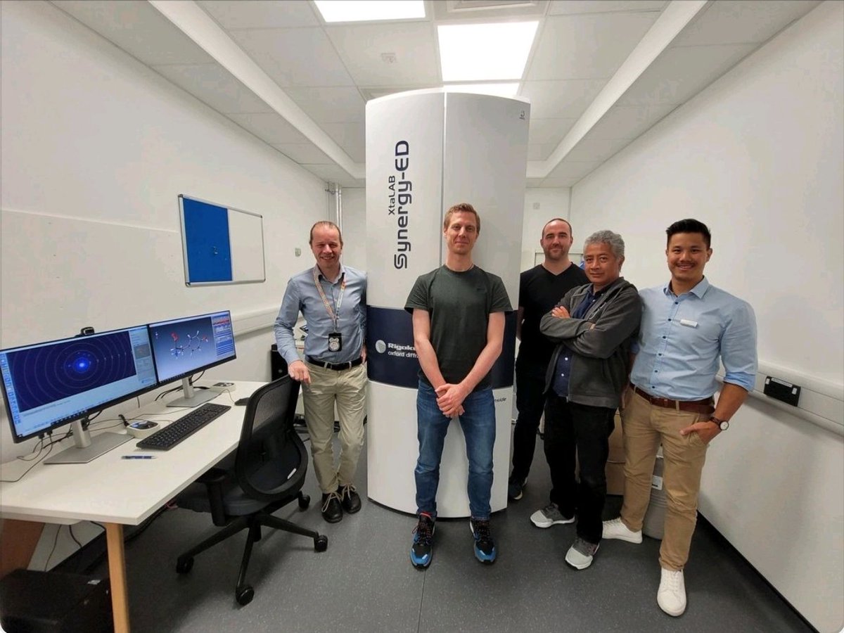 Rigaku Oxford Diffraction (@rigakuoxfordxrd) on Twitter photo Congrats to all involved in the 4th Synergy-ED installation in Europe <a href="/unisouthampton/">University of Southampton</a>. The culmination of two years hard work headed up by Professor Simon Coles <a href="/colessj/">Simon Coles🇪🇺🇬🇧</a> . His vision to bring 3D Electron Diffraction to the whole UK community is now a reality. #3DED #microED Congrats to all involved in the 4th Synergy-ED installation in Europe <a href="/unisouthampton/">University of Southampton</a>. The culmination of two years hard work headed up by Professor Simon Coles <a href="/colessj/">Simon Coles🇪🇺🇬🇧</a> . His vision to bring 3D Electron Diffraction to the whole UK community is now a reality. #3DED #microED
