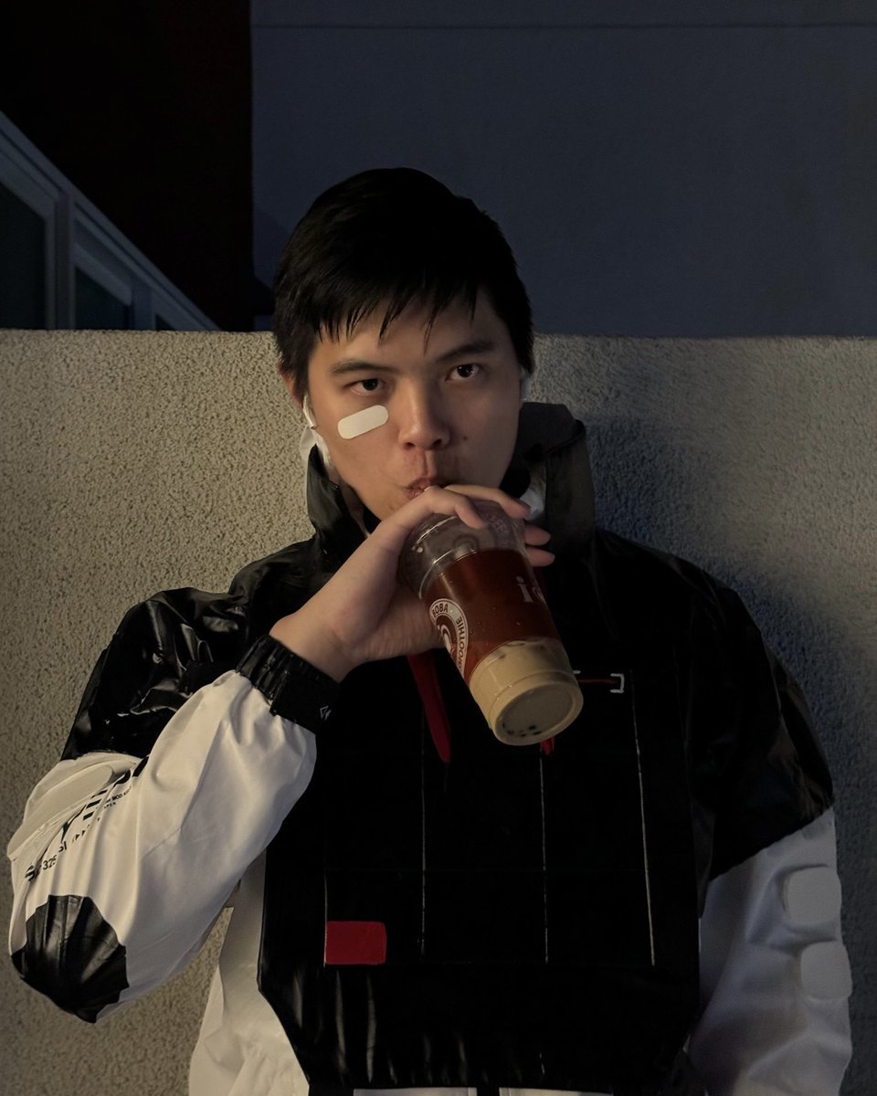 Howard Tang tweet media