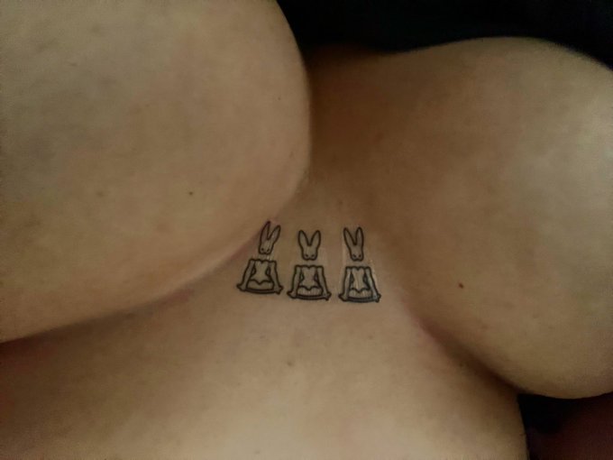 I love my temp tattoos! Getting so many requests to sell on Etsy&hellip; should I?! https://t.co/8uWLIcBQ5W<a href="/tag/keyholder"class="tags"><span>#keyholder</span></a>