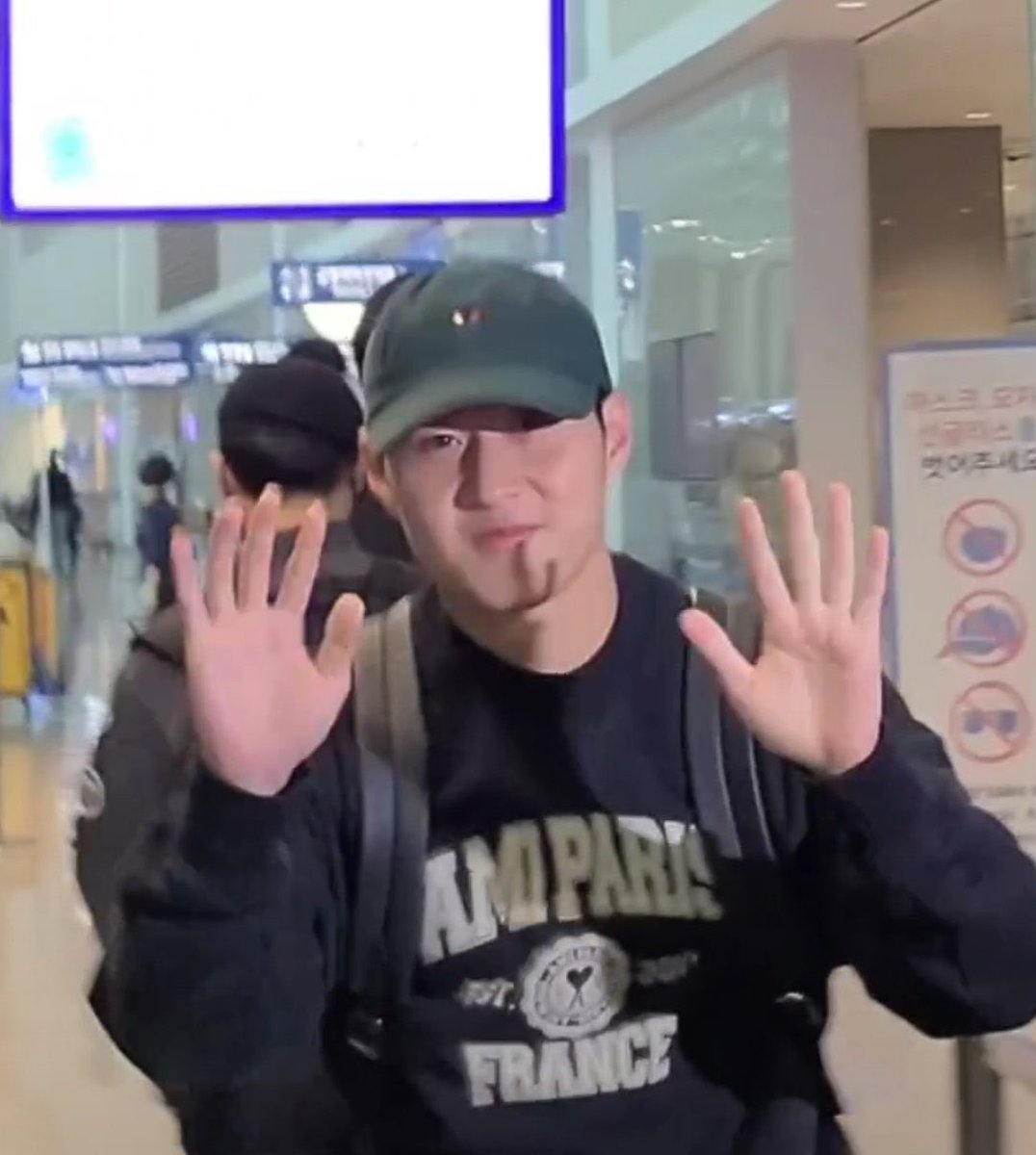 𝐊𝐈𝐋𝐎 🇫🇷 tweet media