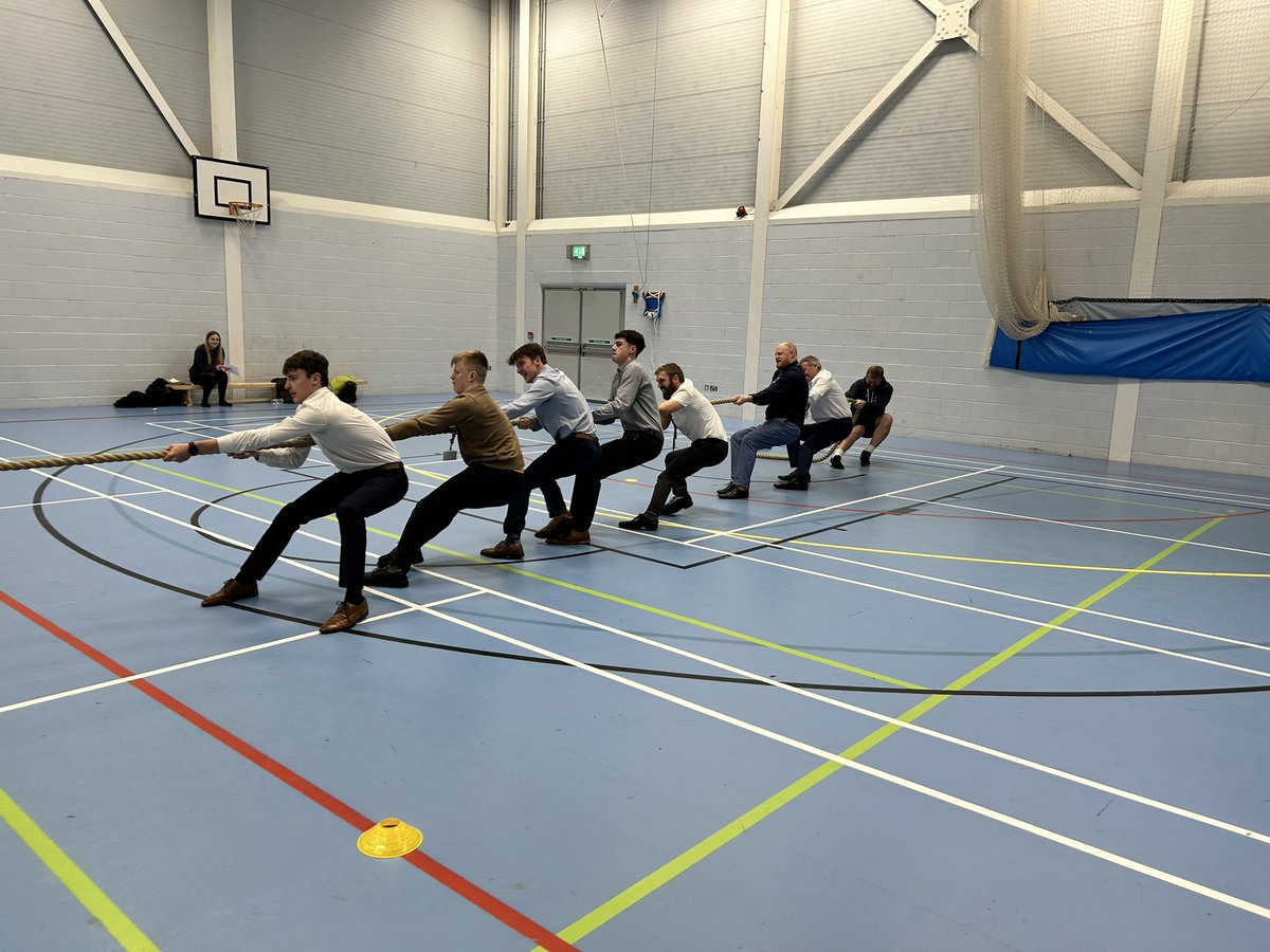 Amazing community, respect and endeavour shown today in House Sixth Form/Staff Tug-o-war. A little too competitive perhaps?!?
<a href="/NorthBromsgrove/">North Bromsgrove High School and Sixth Form 🌈</a> <a href="/NBHS6th/">NBHS6th</a> #care 💛💙❤️💚