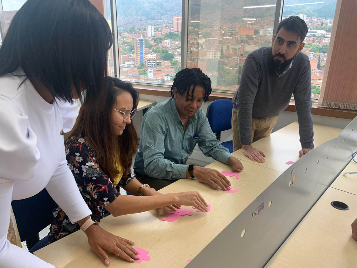 mesuarez78's tweet photo. Segunda etapa de la iniciativa @ADELANTE_UE_ALC coordinada por @INTIargentina ejecutada en el @cta_co para fortalecer conocimiento y capacitar asesores del @MIC_RD. Gran proyecto para construir redes de aprendizaje. 
#ODS9 #ODS8 #CooperacionTriangular
@Leitat @CooperacionArg https://t.co/JuwxEuMmHD