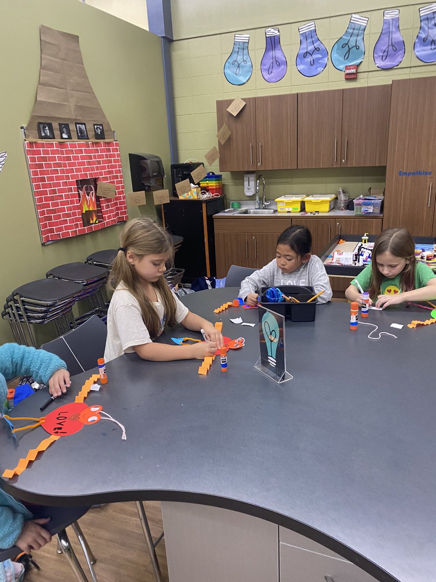 LauraLoehmann33's tweet photo. Maplebrook’s 2nd &amp; 3rd grade Inside Out Club  students supporting our community by making door hangers for the Dupage County Senior Citizens Council. #elevate203 #wearemaplebrook #liveinsideout #dupageseniorsmatter https://t.co/dkdUamOq8b