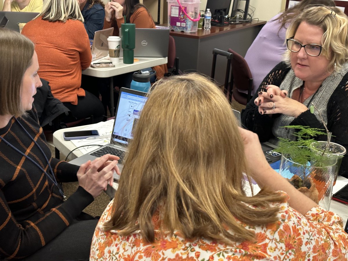kids_inspire's tweet photo. Intense collaboration as ⁦@bcpsky⁩ coaches play TransformationNation. #SimpleShifts make all the difference ⁦@OVECkyed⁩ https://t.co/QLFuWHbj3b