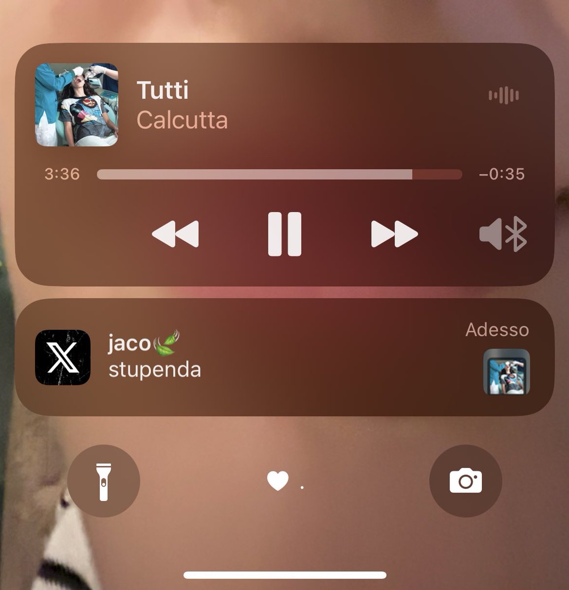 iosonozoii's tweet photo. @jdnssz letteralmente io appena mi è arrivata la tua notifica https://t.co/VRl23FEq5p