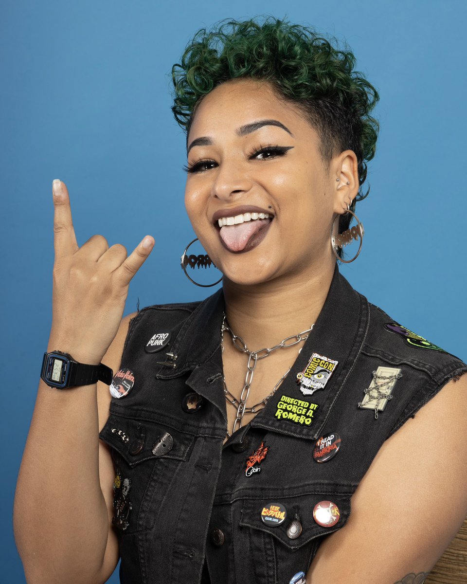 xghorror's tweet image. i think these new headshots represent what it’s like to work with me ✨professionally✨