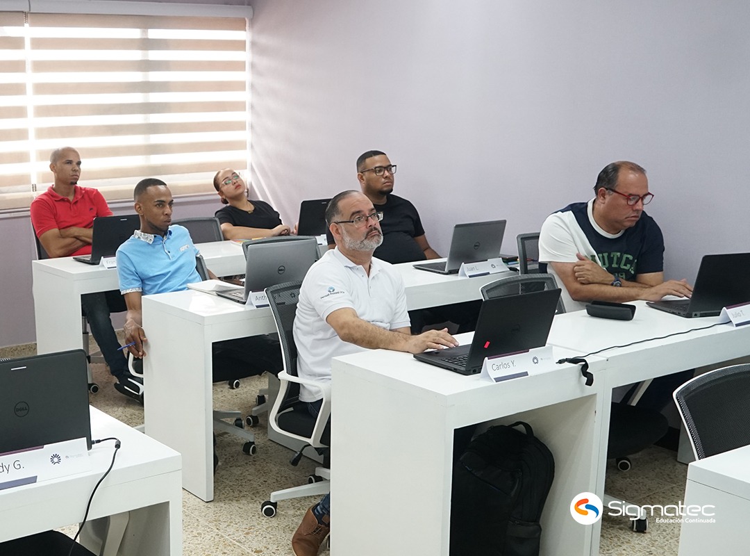 sigmatecdr's tweet image. &quot;Cada nuevo día es una página en blanco. En SIGMATEC, comenzamos este capítulo de aprendizaje con Microsoft Excel📊👨‍🎓👩‍🎓

 ¡Este es el primer paso hacia un futuro brillante! 💡✨

#SIGMATEC #AprendizajeExcelente #NuevosComienzos