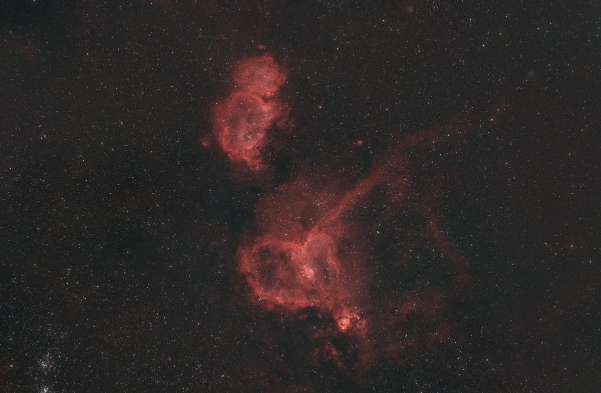 kushalbhatt86's tweet photo. Heart and Soul nebula in Cassiopeia. The nebula is located at a distance of 7500 light years from Earth and is mainly comprised of Hydrogen, Oxygen and Sulphur. The center of the heart nebula is made of up stars 50 times massive than our sun. #Astrophotography https://t.co/vAStSXtYU2