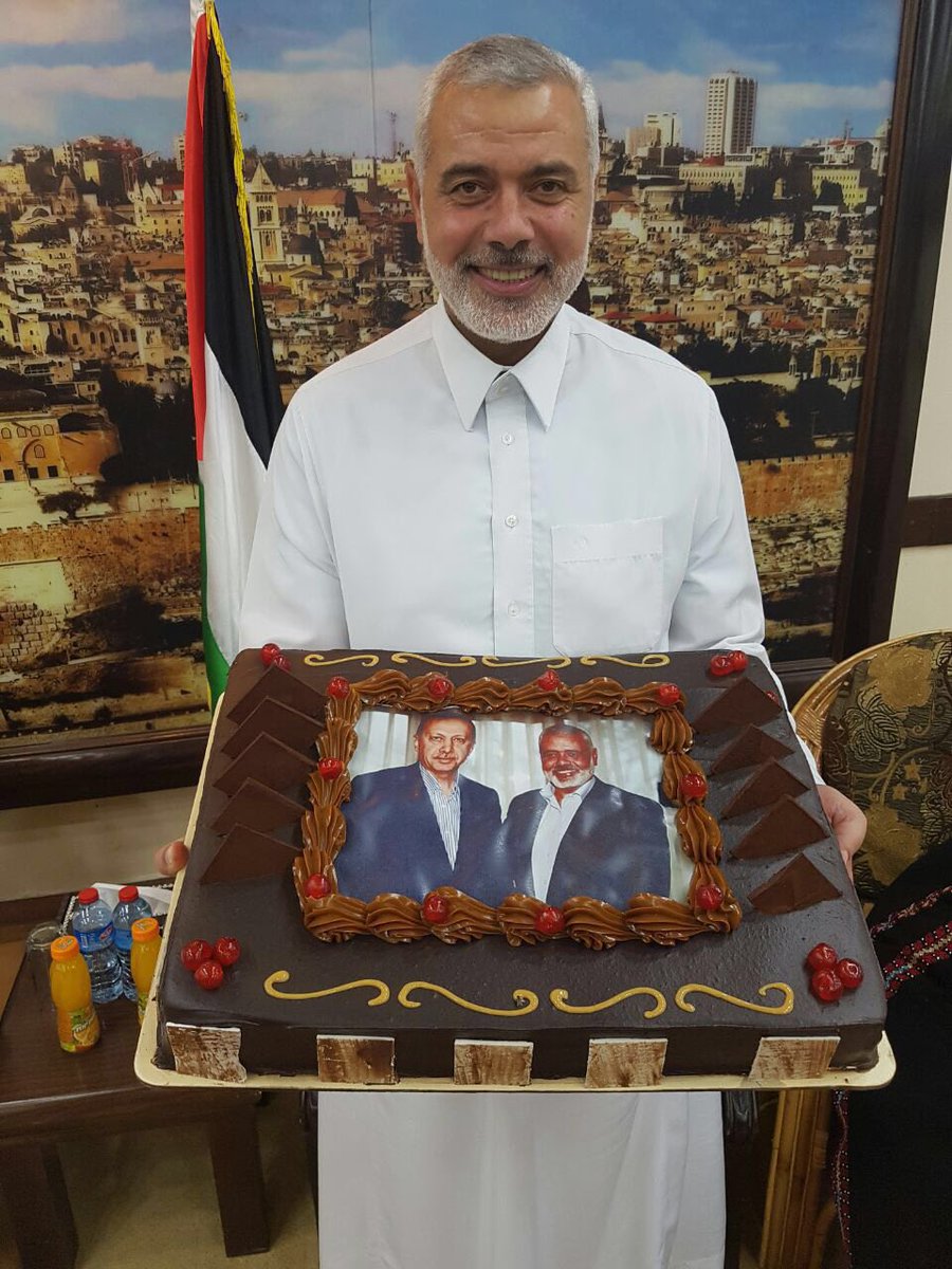 abdullah113438's tweet photo. ▪️في السلم :
شكر لإيران ، تمجيد لتركيا

▪️في الحرب :
 لا يتحدثون عن إيران و تركيا 
لا نداءات لتركيا و إيران للتدخل https://t.co/9mmM2ZcxDd