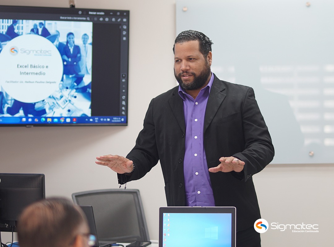 sigmatecdr's tweet image. &quot;Cada nuevo día es una página en blanco. En SIGMATEC, comenzamos este capítulo de aprendizaje con Microsoft Excel📊👨‍🎓👩‍🎓

 ¡Este es el primer paso hacia un futuro brillante! 💡✨

#SIGMATEC #AprendizajeExcelente #NuevosComienzos