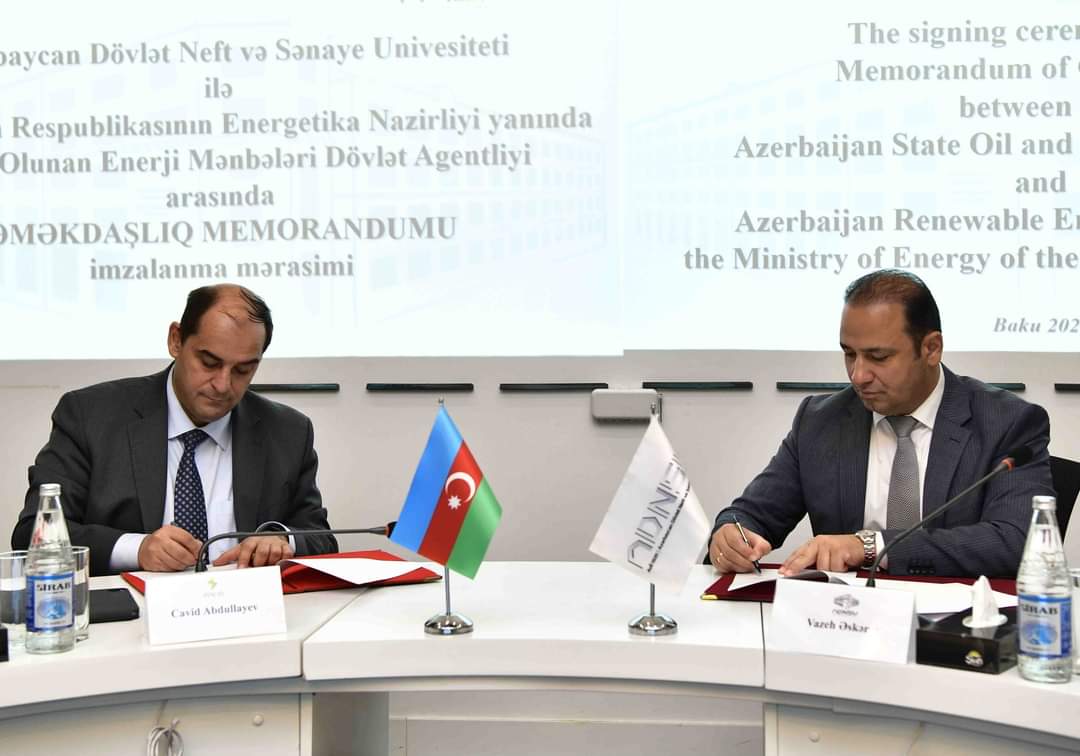 VazehASGAROV's tweet photo. ADNSU ilə AREA arasında Əməkdaşlıq Memorandumu imzalanıb.
Oktyabrın 17-də Azərbaycan Dövlət Neft və Sənaye Universiteti (ADNSU) ilə  Energetika Nazirliyi yanında Bərpa Olunan Enerji Mənbələri Dövlət Agentliyi (AREA) arasında Əməkdaşlıq Memorandumu imzalanıb. https://t.co/wYyu5H6nde