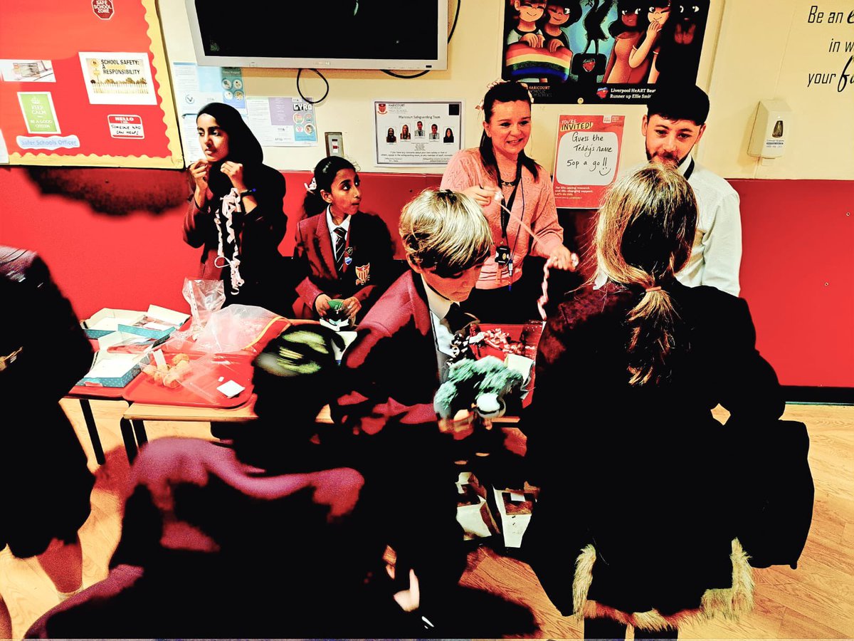 MaricourtCHS's tweet photo. Breast Cancer Awareness Day 2023 🎀
Cake sale
Pink ribbons
Total Raised £70 🙏🏻 well done #teamyear8 #teamarnold 🩷 https://t.co/7d4XOtnrpP