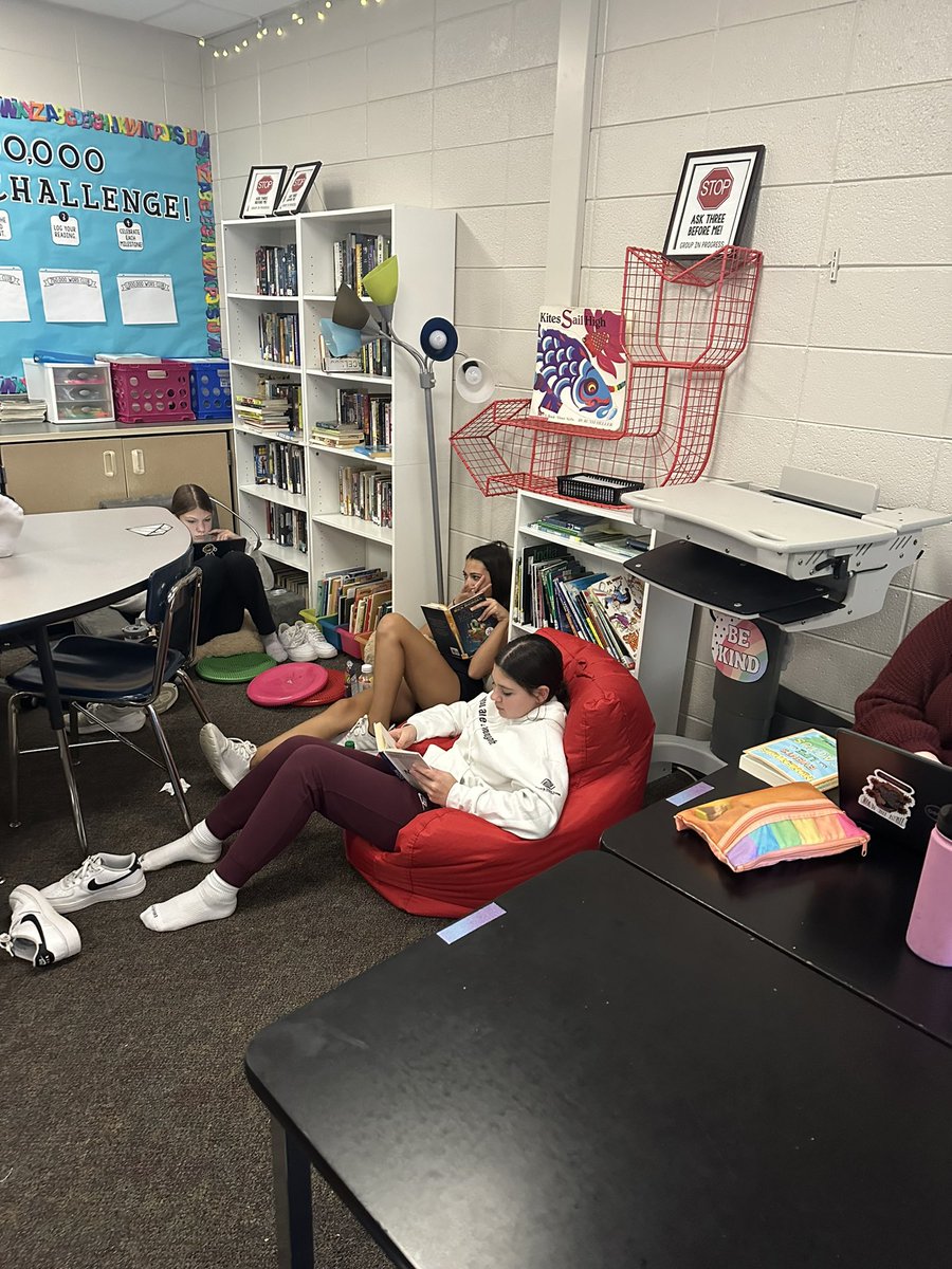 ELA7 enjoying our Read and Feed! <a href="/millardcentral/">Millard Central MS</a>