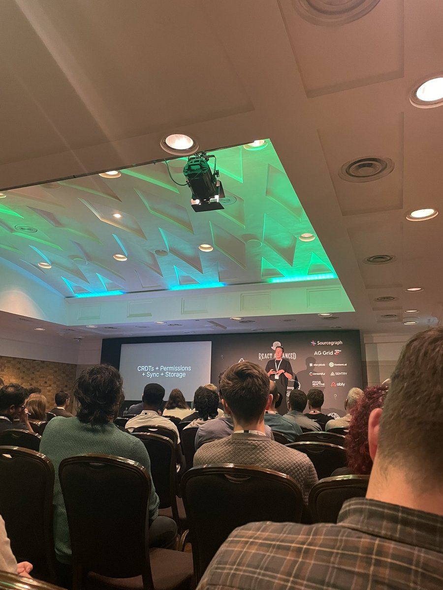 NicoleCoding's tweet image. Had so much fun today at #ReactAdvanced in London 👏🏻