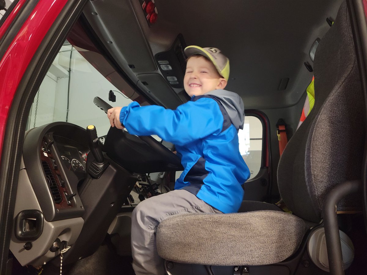 PPMissJenn's tweet photo. Thank you to Annapolis Royal Fire Dept and Firefighter Zach for the BEST visit to the fire Hall ever.  We even timed him, 21 seconds to get his gear on..we are gonna try and beat his time next week.
@champlain_elem 
#nspreprimary https://t.co/xCjxtqDXXx