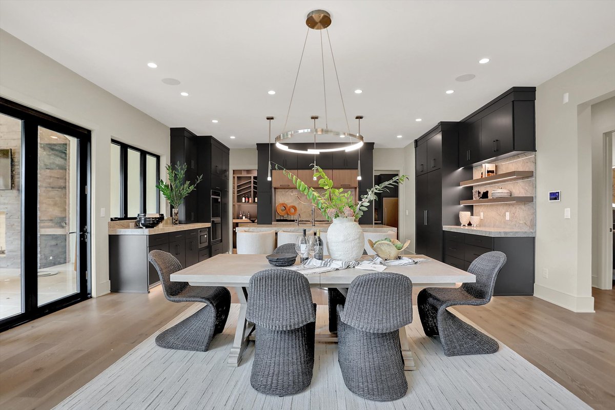 CarringtonIndy's tweet photo. Are you confused by all the different stages of homebuilding? We can help guide you along each step of the way. Take the first step and schedule an Idea Session today. 
https://t.co/tl5B7u6ccC https://t.co/bLCygoaodq