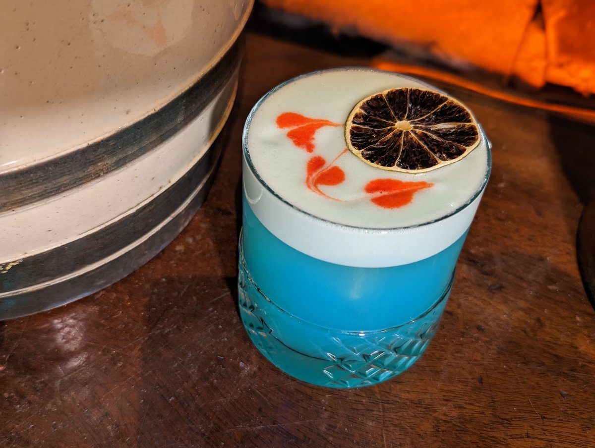 ResidenceHotelG's tweet photo. 🍸At 1520, you can enjoy delish cocktails made by pros.

The perfect type of drink to set you up for a memorable night in the City of Tribes!

https://t.co/5Kun2EPMvh https://t.co/GQelhsM8g8
