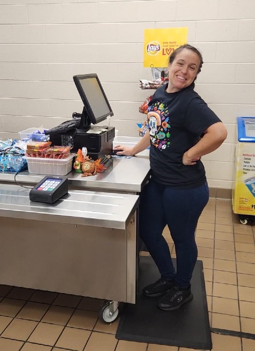🍂🌟 Our Gray Elementary Cafeteria Team is in full FALL SWING! 🌟🍂

🍁 Step into our cozy cafeteria, where the autumn vibes are in full bloom, and the delicious food is bursting with color! 🌈🍔🍏

🎃Our dedicated team has transformed our cafeteria into an autumn wonderland!