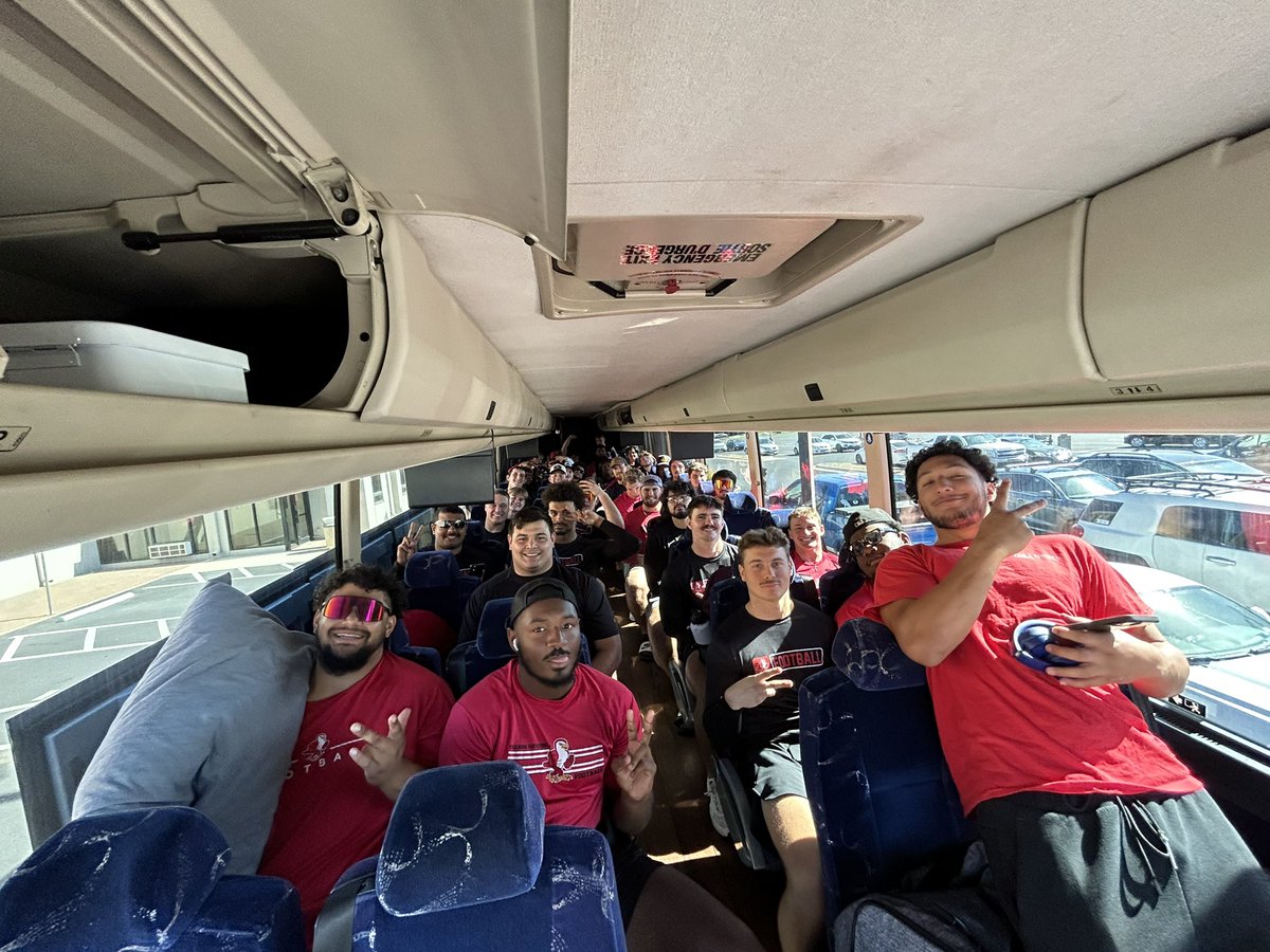 FalconsFU's tweet photo. off to Missouri!! 
#BTF #friendsufootball https://t.co/bVZjUKZ6wc