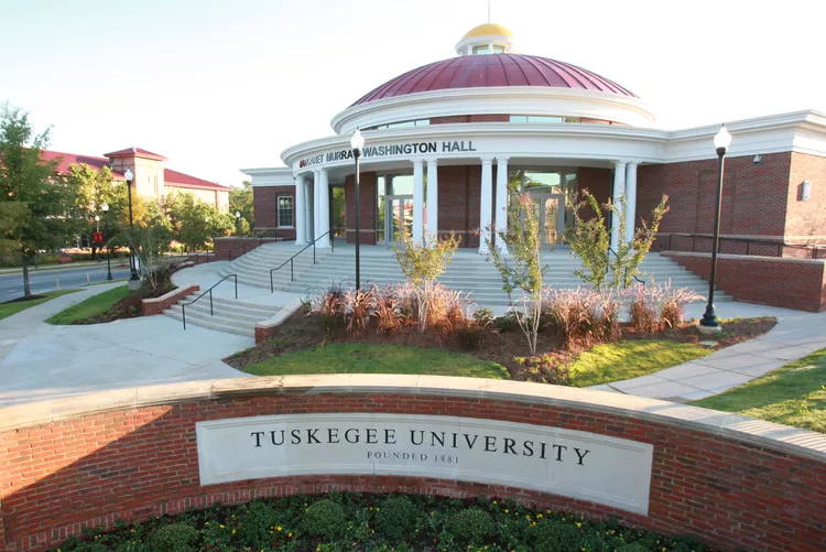 TuskegeeUniv's tweet photo. Tuskegee University is listed as one of the most beautiful college campuses in Alabama by Southern Living!

https://t.co/DvomkmkpbI https://t.co/tEJNNspbQo